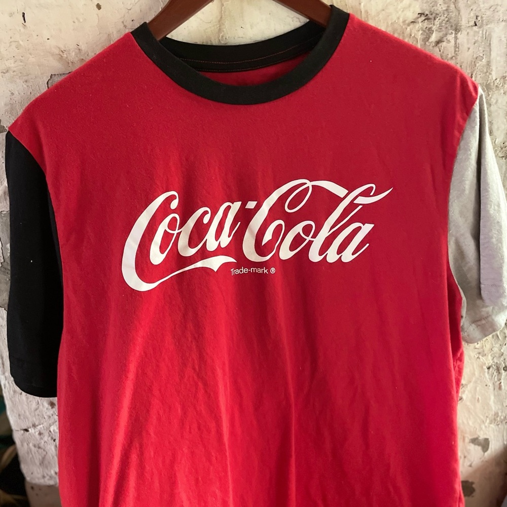 Coke tee size XL